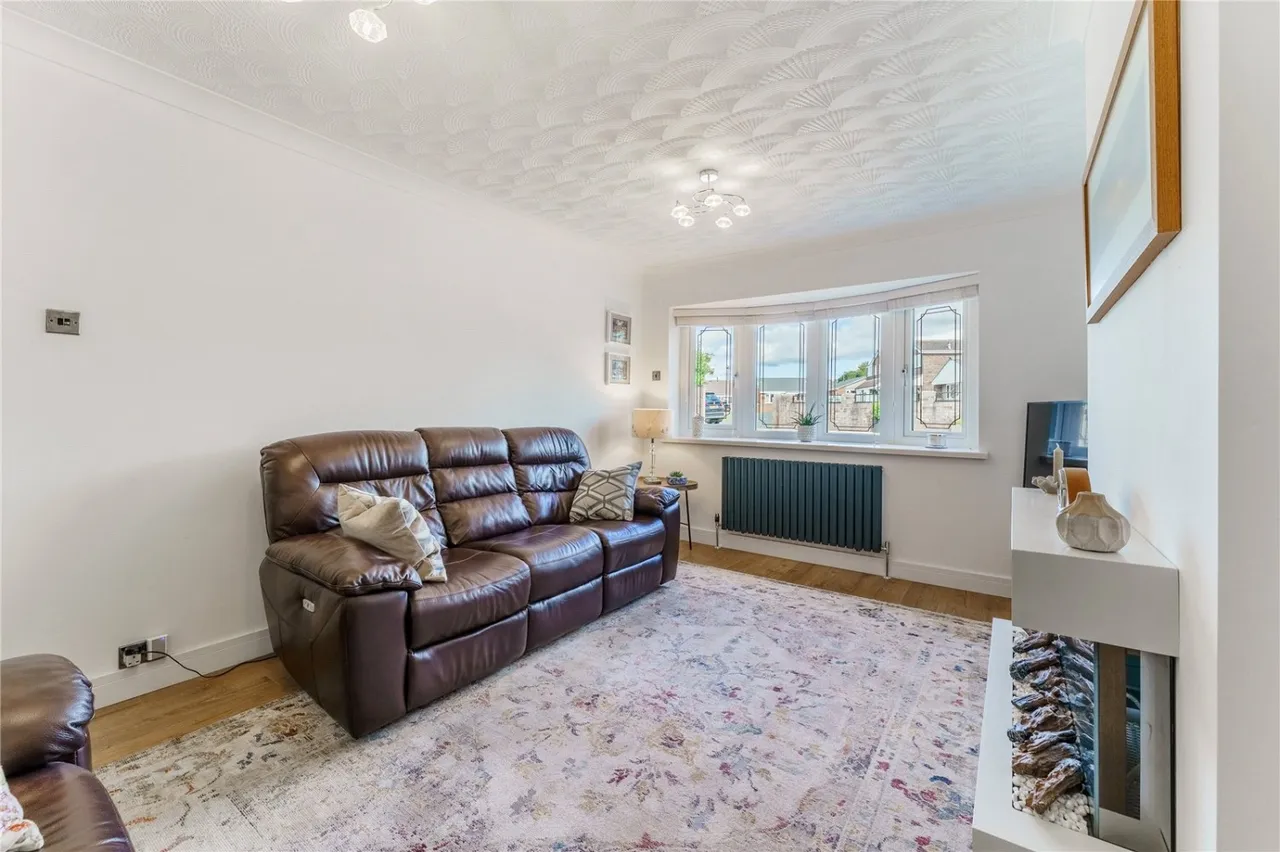 Lowfield Road, Hemsworth, WF9, photo 16