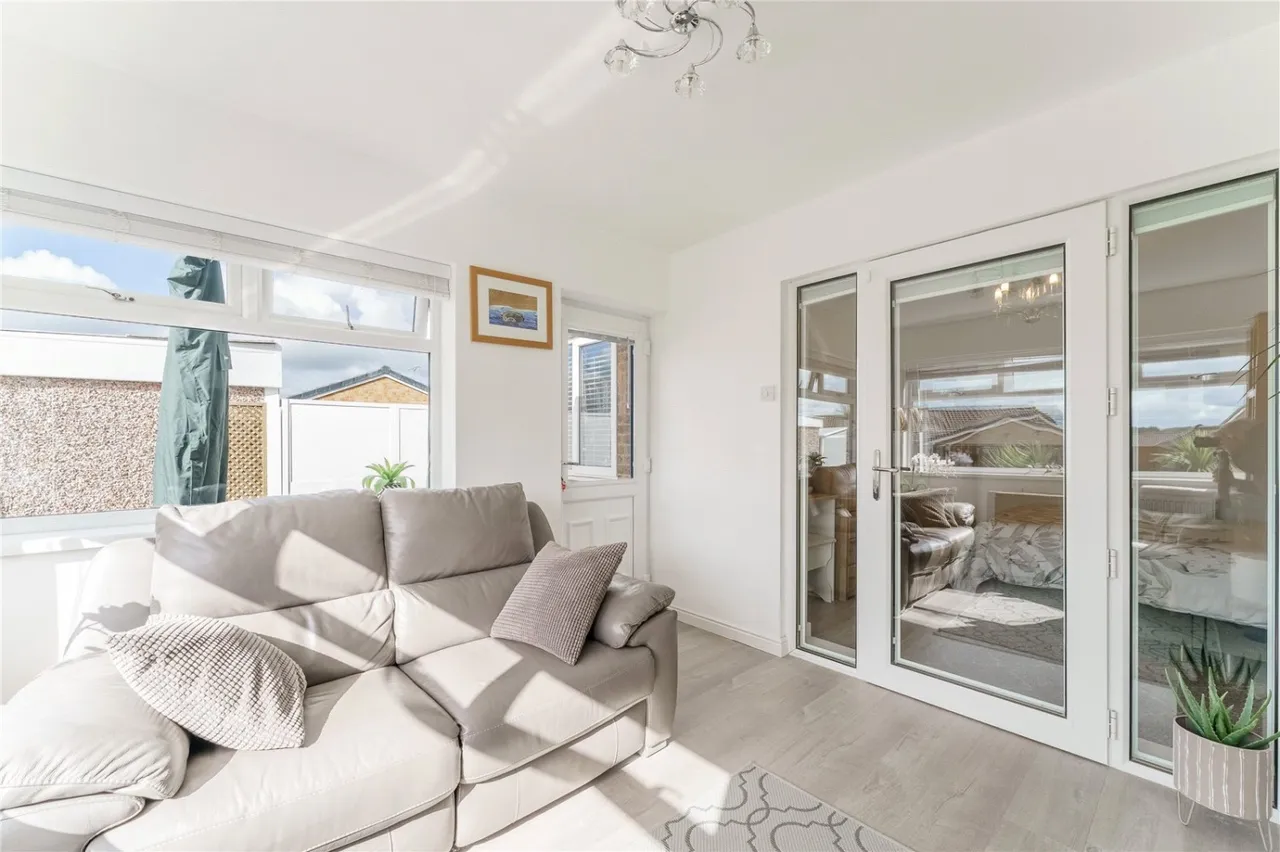 Lowfield Road, Hemsworth, WF9, photo 22