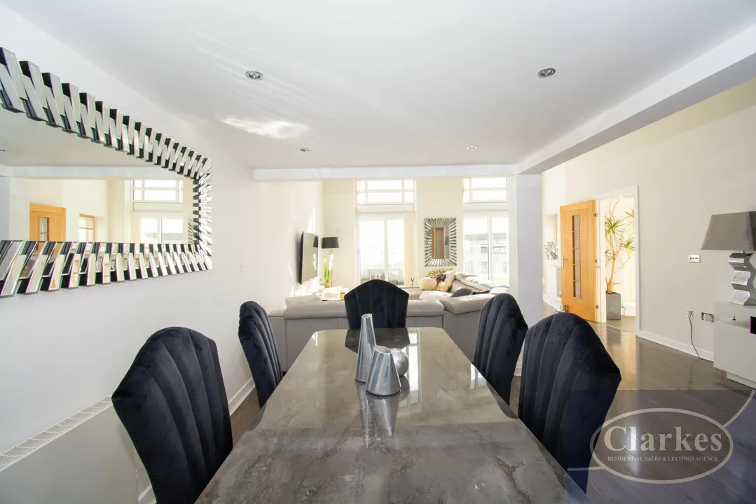 Richmond Gate Penthouse, photo 21