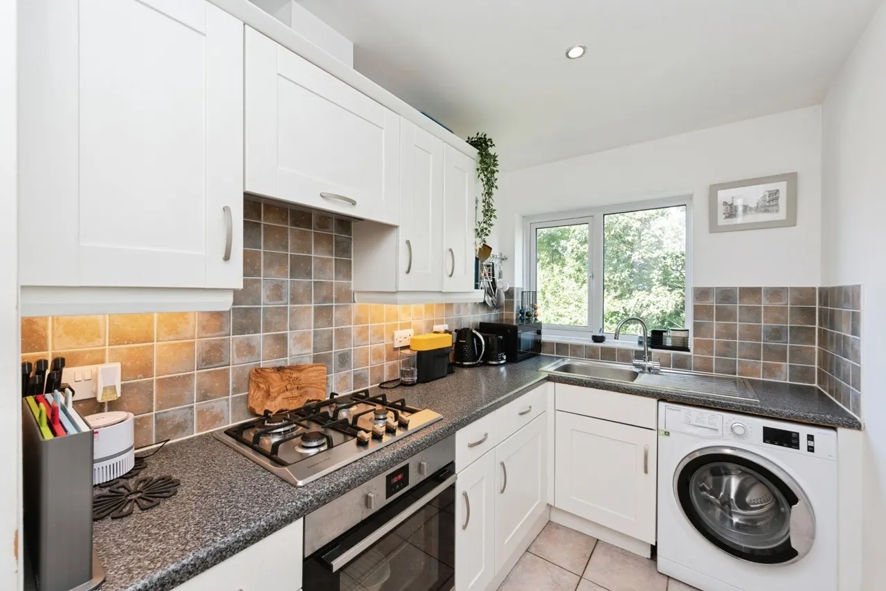 Cheam Common Road, Worcester Park, KT4, photo 4