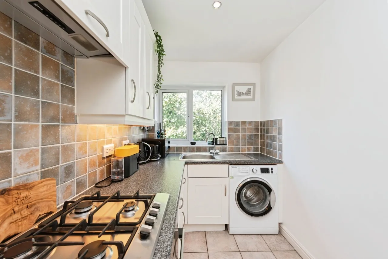 Cheam Common Road, Worcester Park, KT4, photo 14