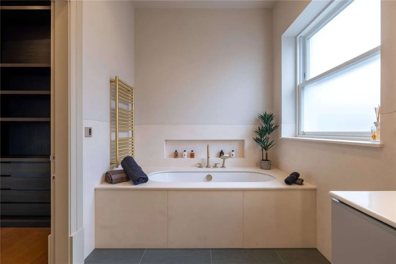 Rosslyn Hill, London, NW3, photo 16