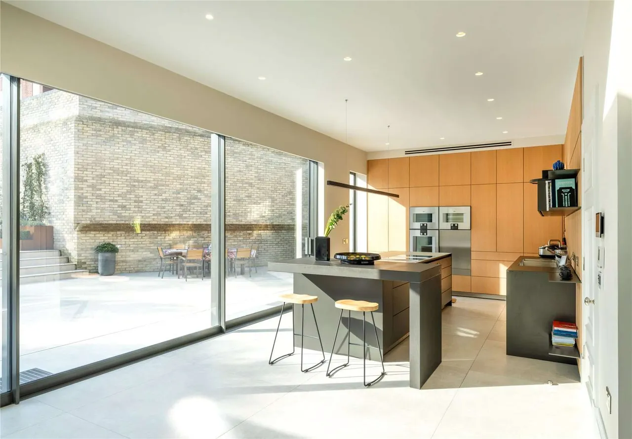 Rosslyn Hill, London, NW3, photo 7