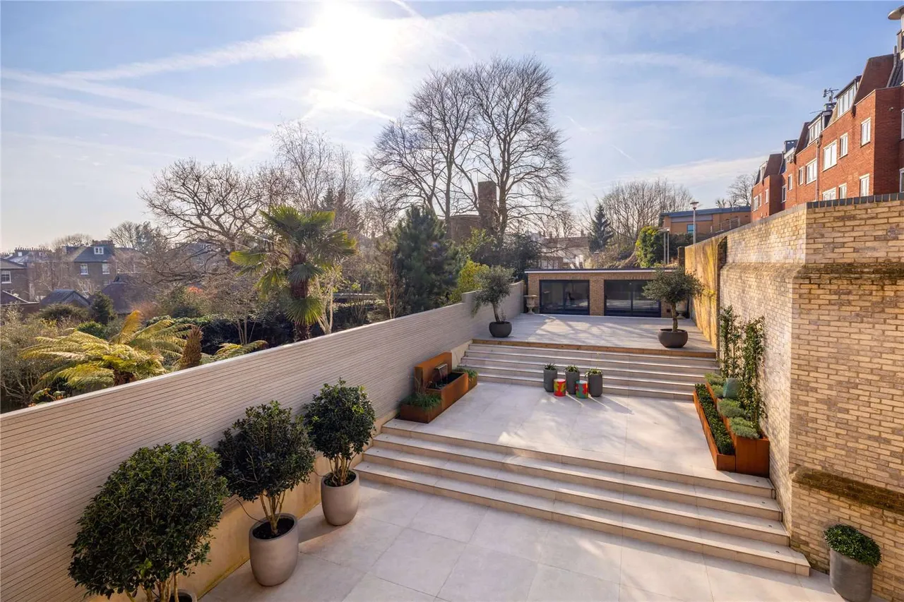 Rosslyn Hill, London, NW3, photo 24