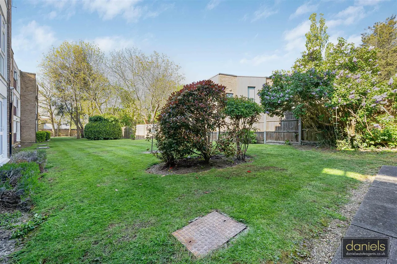 Thomas A Beckett Close, Wembley, HA0, photo 10