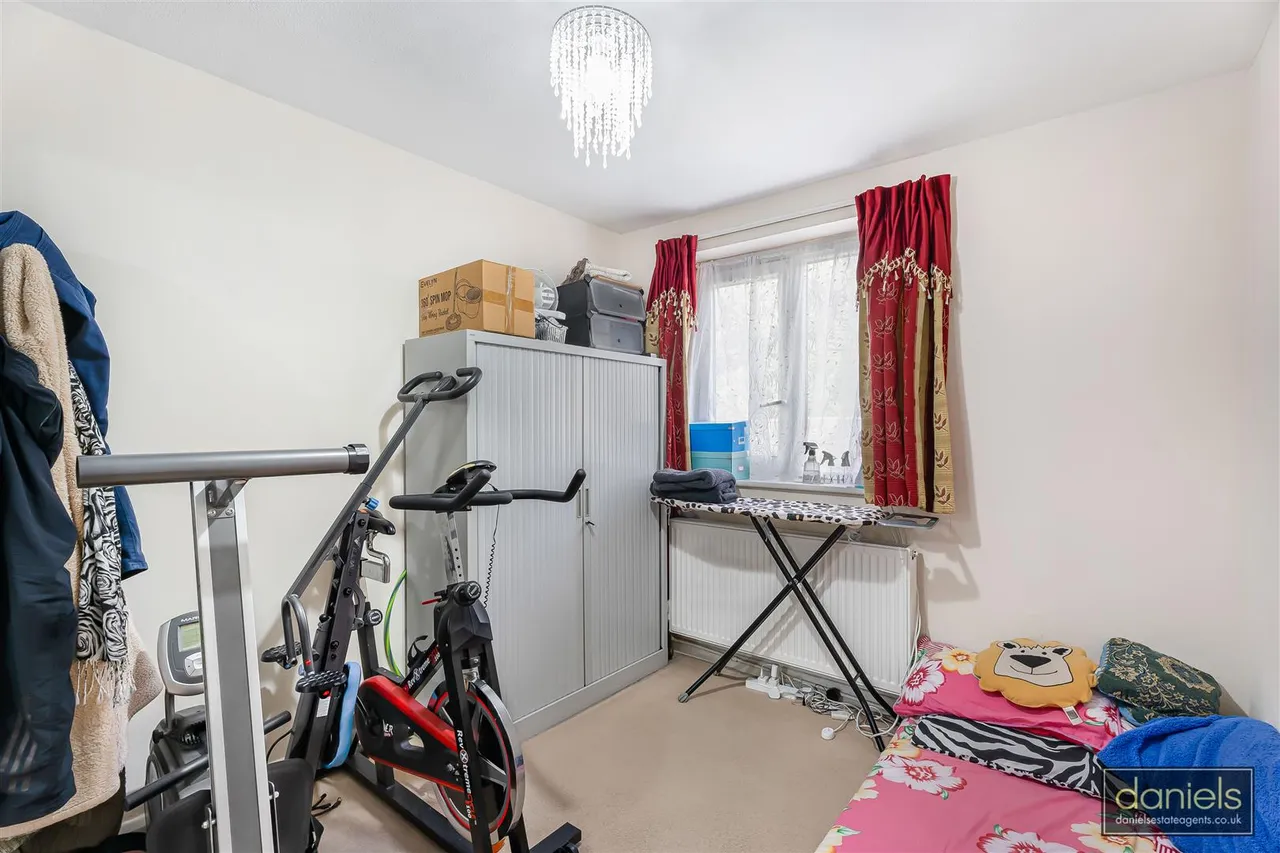 Thomas A Beckett Close, Wembley, HA0, photo 2