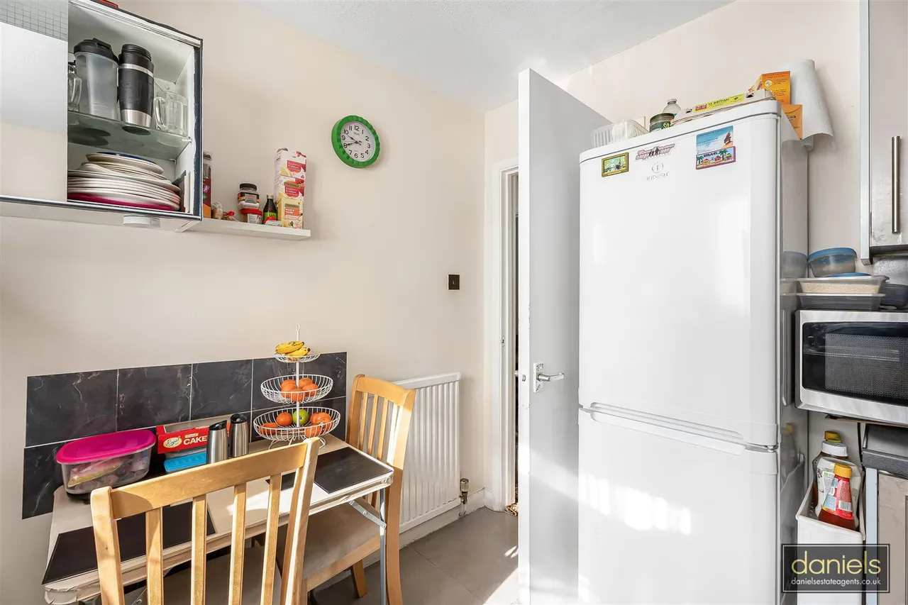 Thomas A Beckett Close, Wembley, HA0, photo 6