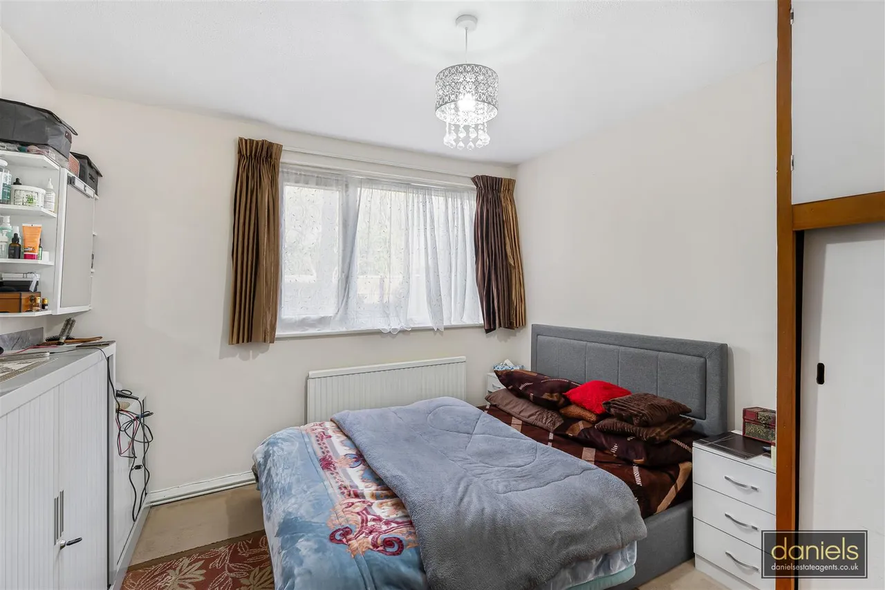 Thomas A Beckett Close, Wembley, HA0, photo 4