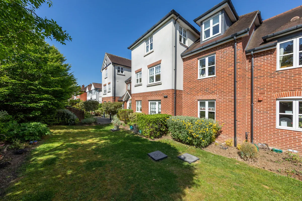 1 bed flat for sale, Stewart Court, Epping, CM16