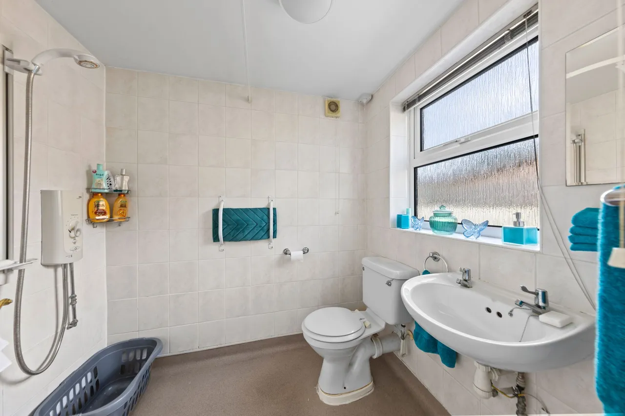 Liverpool Road, Great Sankey, Warrington, Warrington, WA5 1QX, photo 5