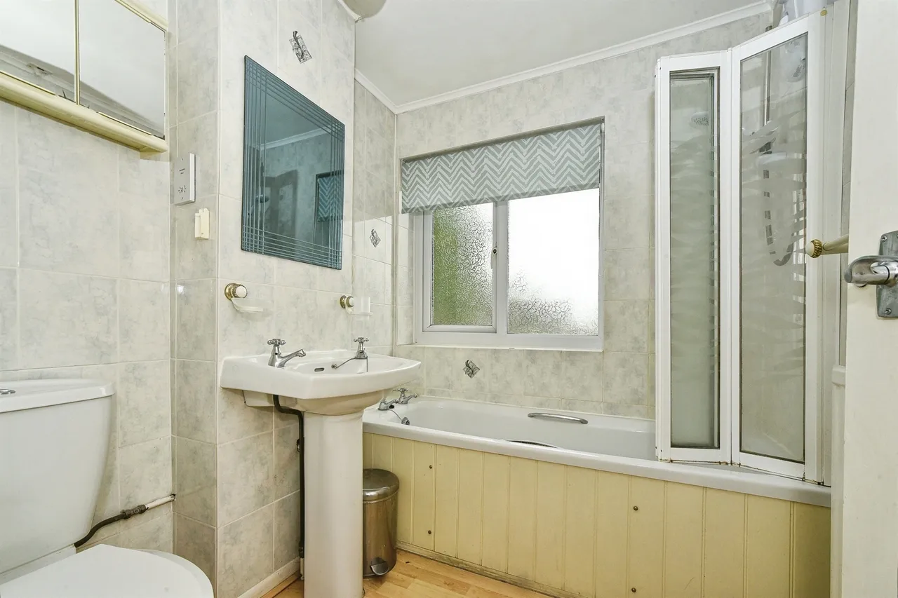 Sevenfields, Highworth, Swindon, photo 11