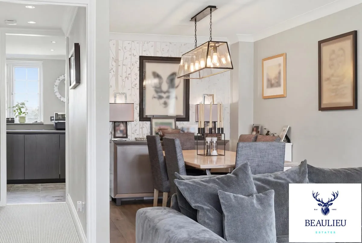 Palmerston Road, Buckhurst Hill, IG9 5NS, photo 2
