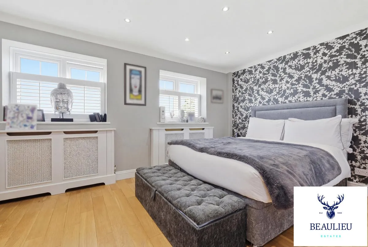 Palmerston Road, Buckhurst Hill, IG9 5NS, photo 11