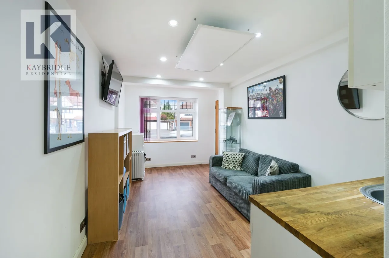 Ruxley Lane, Epsom, KT19, photo 15