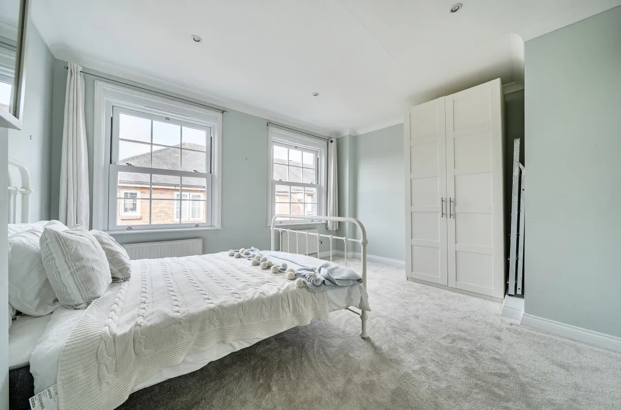 St. Johns Street, Winchester, SO23, photo 5