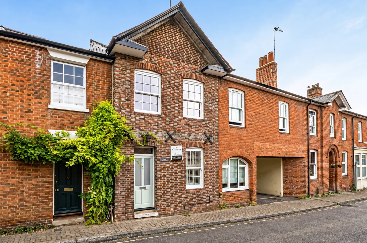 2 bed house for sale, St. Johns Street, Winchester, SO23