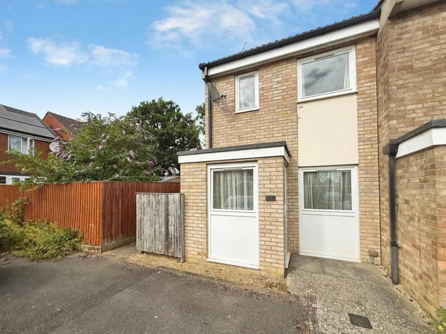 2 bed house for sale, Lancaster Close, Bicester, OX26