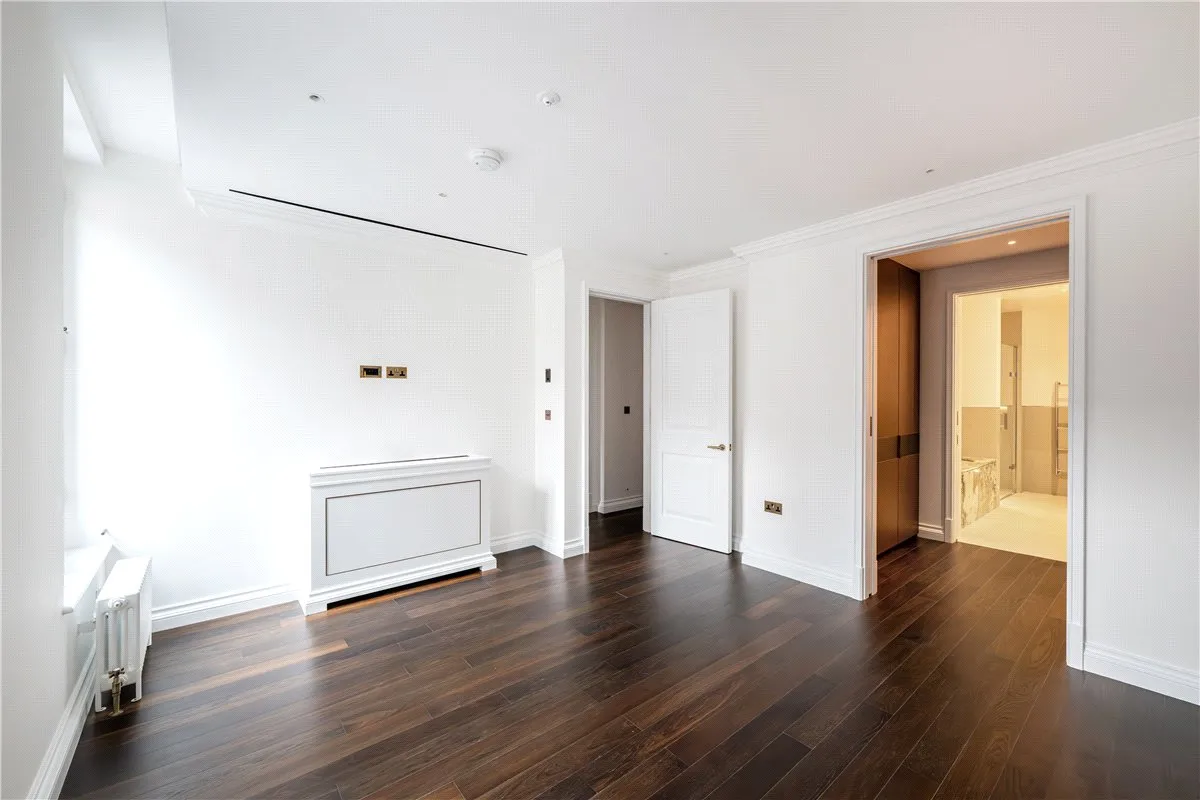 Charles Street, London, W1J, photo 12