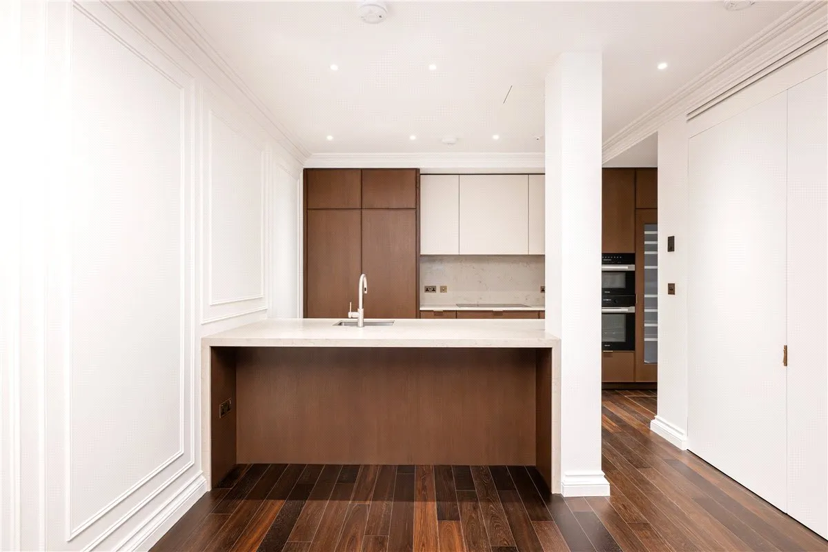 3 bed house to rent, Charles Street, London, W1J