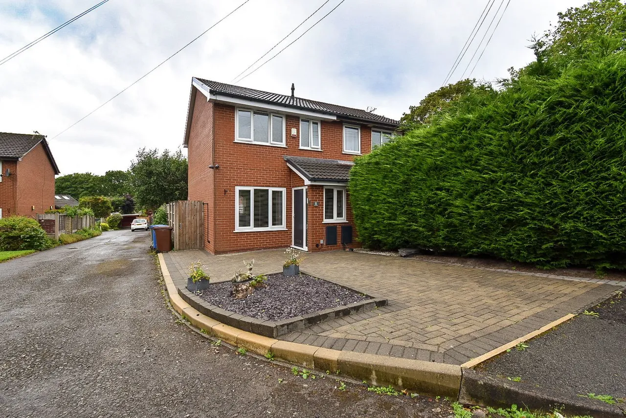 2 bed house for sale — Heathfield, Heath Charnock, Lancashire, PR6