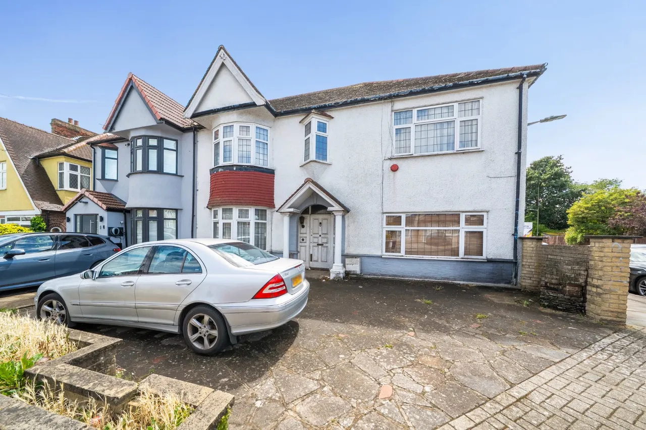 Burleigh Gardens, London, N14, photo 7