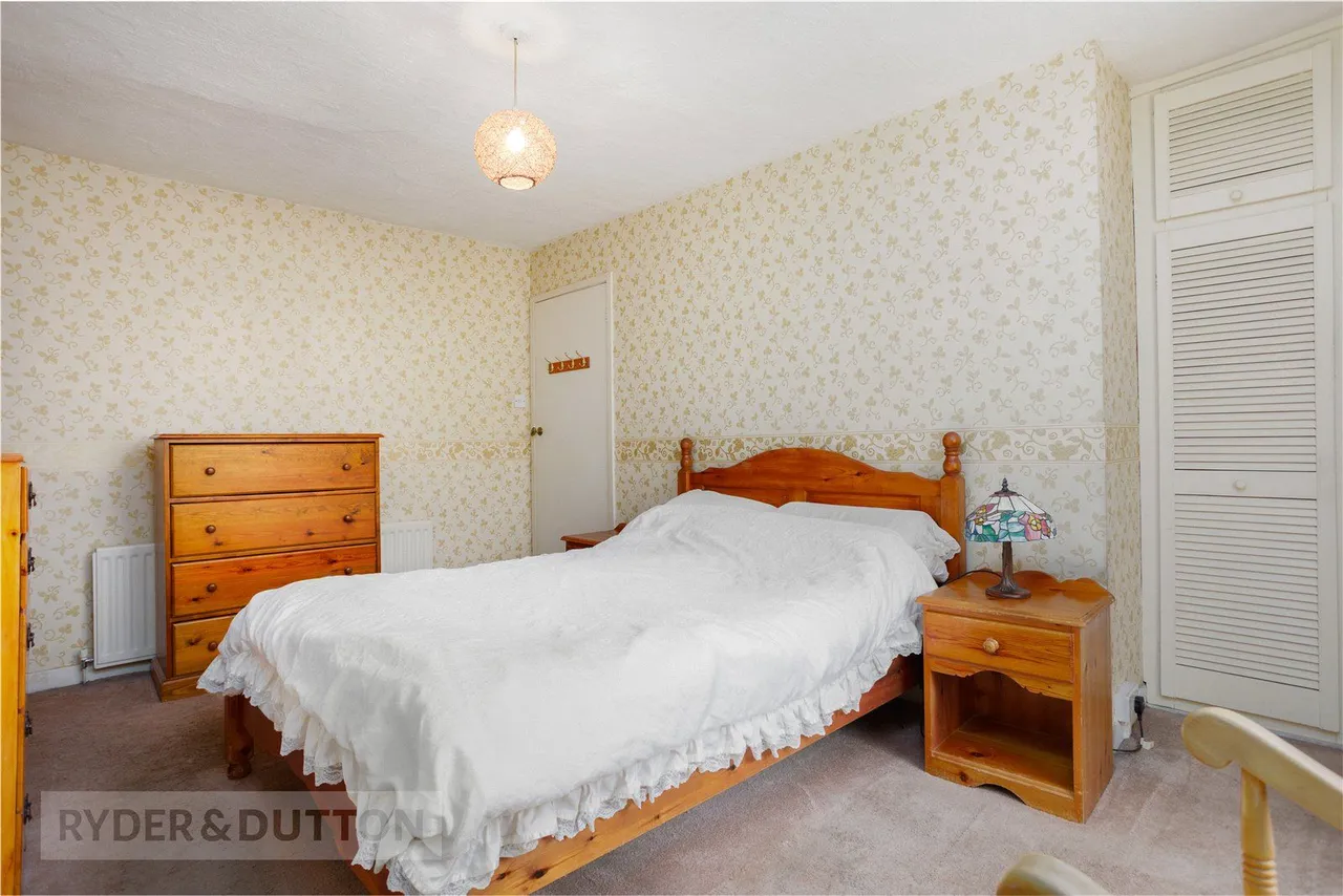 Manchester Road, Greenfield, OL3, photo 14