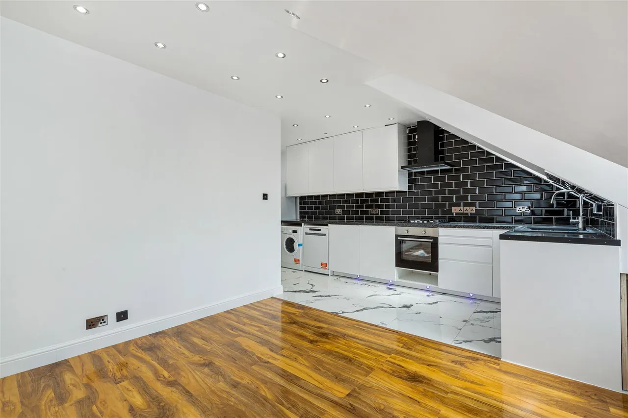 Chelverton Road, London, SW15, photo 7