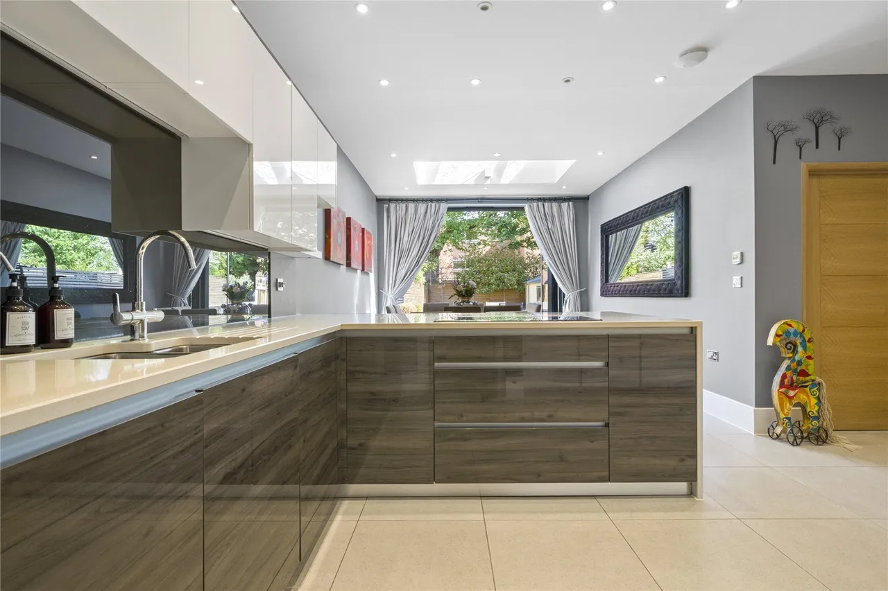 Oatlands Chase, Weybridge, Surrey, KT13, photo 5
