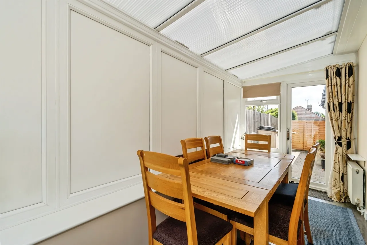 Robins Drive, Bognor Regis, photo 6