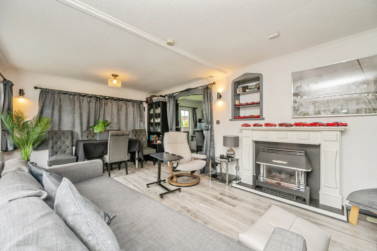 Doverdale Park Home, Droitwich, photo 4