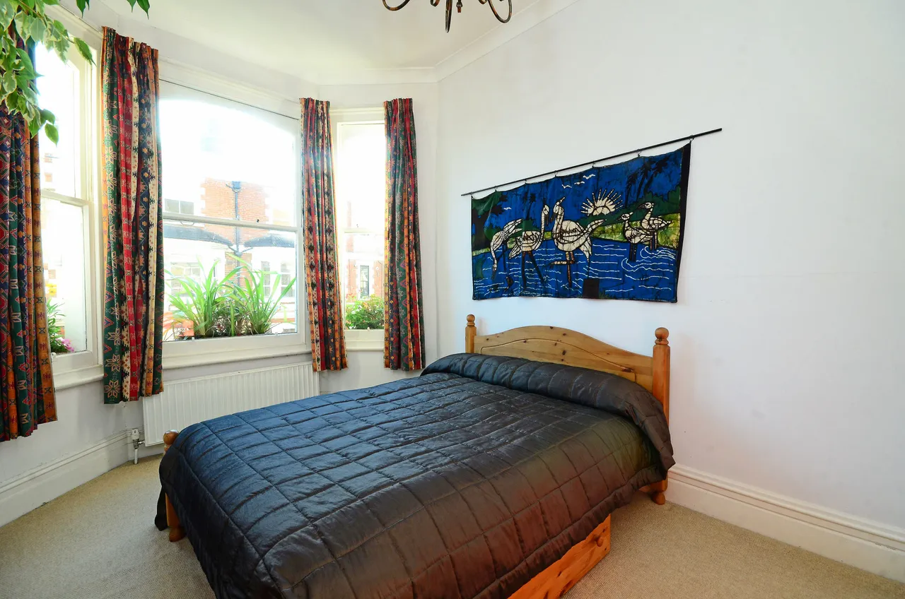 16b Tregothnan Road, London, photo 6