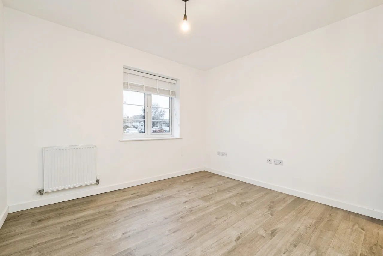 Whittle Drive, Hornchurch, RM12, photo 16