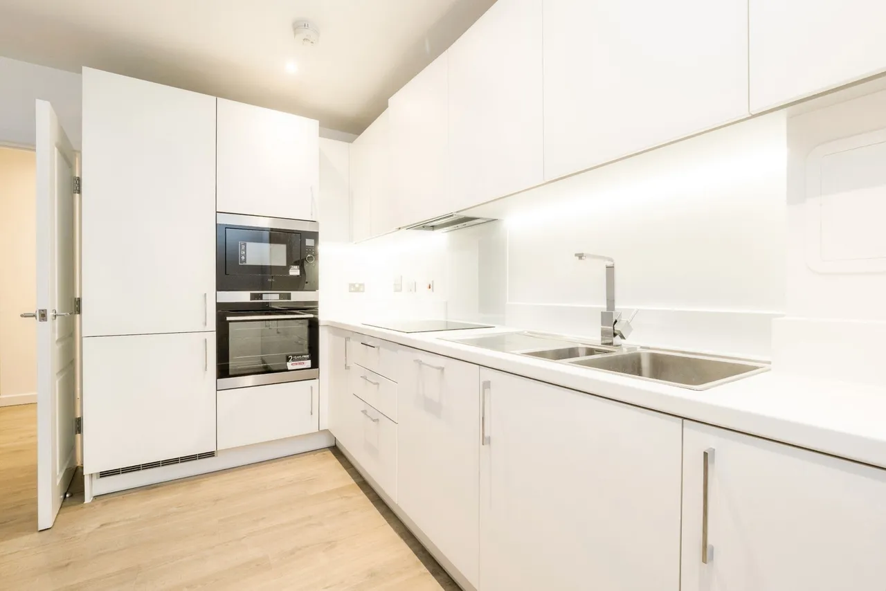 Whittle Drive, Hornchurch, RM12, photo 11