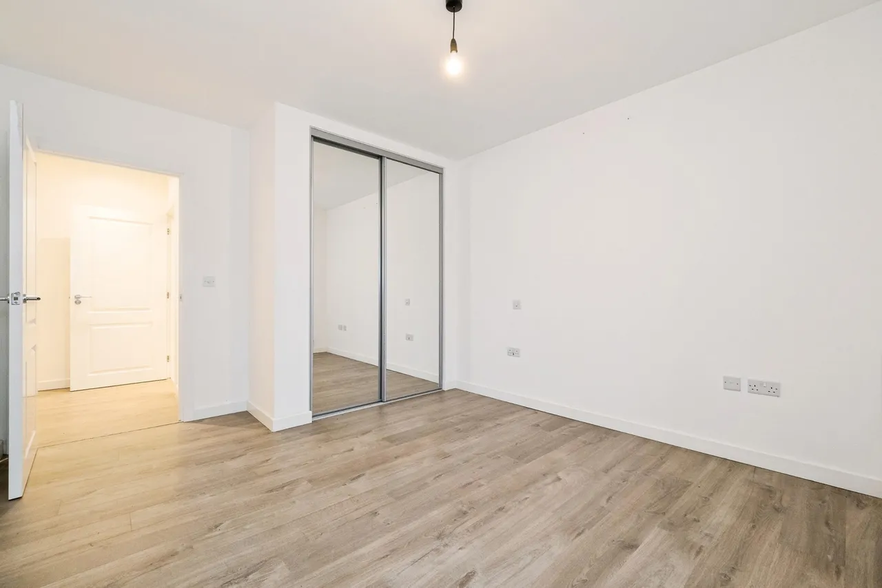 Whittle Drive, Hornchurch, RM12, photo 5