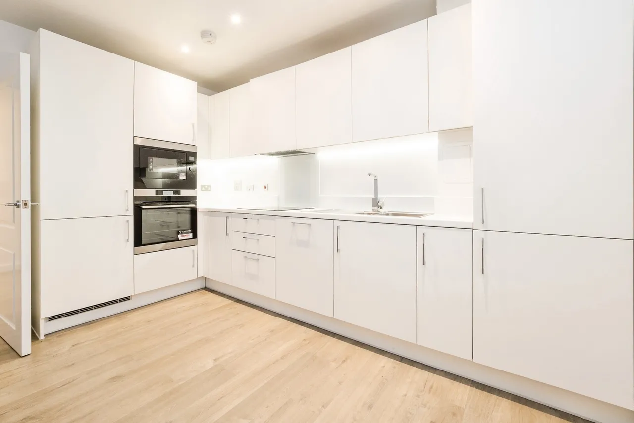 Whittle Drive, Hornchurch, RM12, photo 3