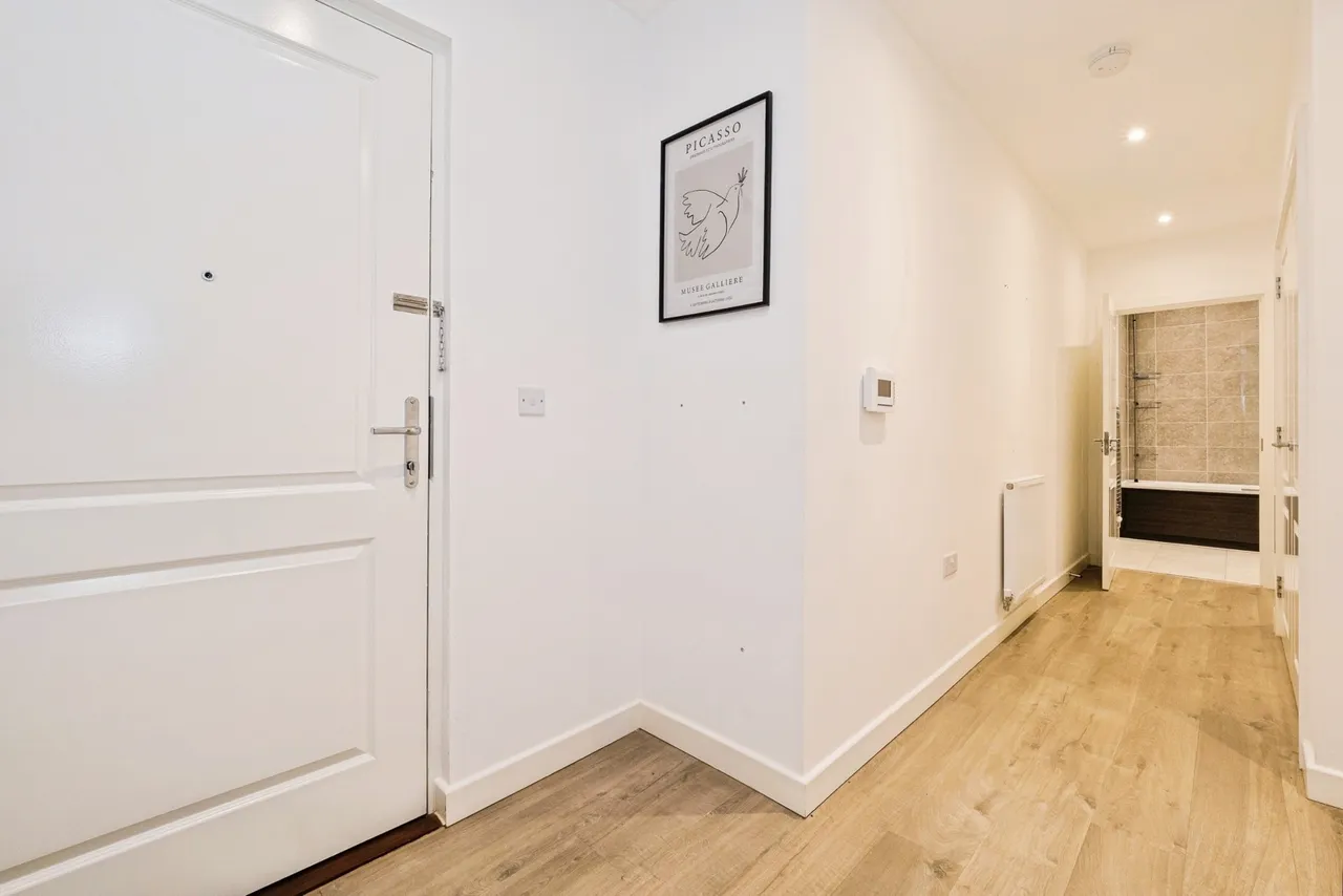 Whittle Drive, Hornchurch, RM12, photo 9