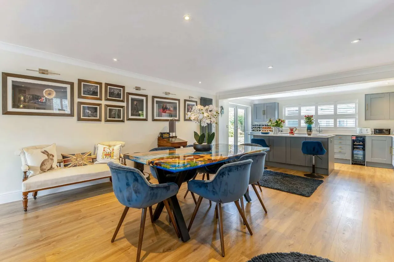 Bramble Rise, Cobham, KT11, photo 6