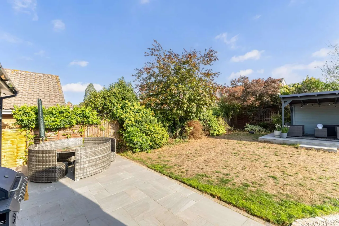 Bramble Rise, Cobham, KT11, photo 19