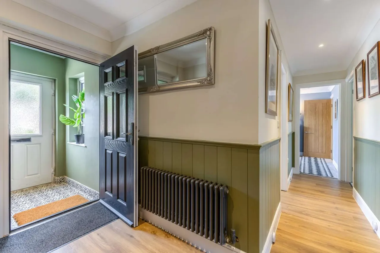 Bramble Rise, Cobham, KT11, photo 11