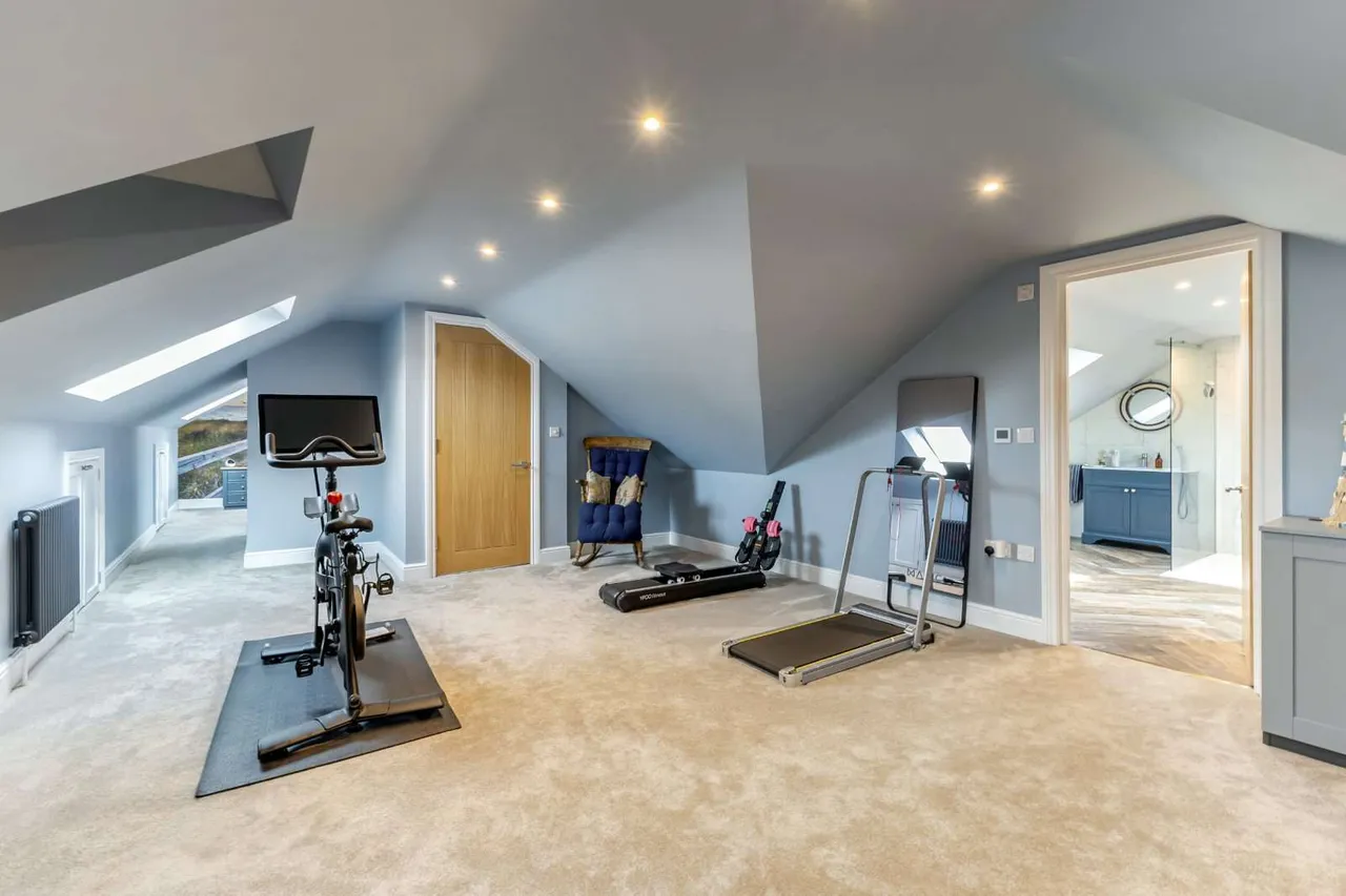 Bramble Rise, Cobham, KT11, photo 15