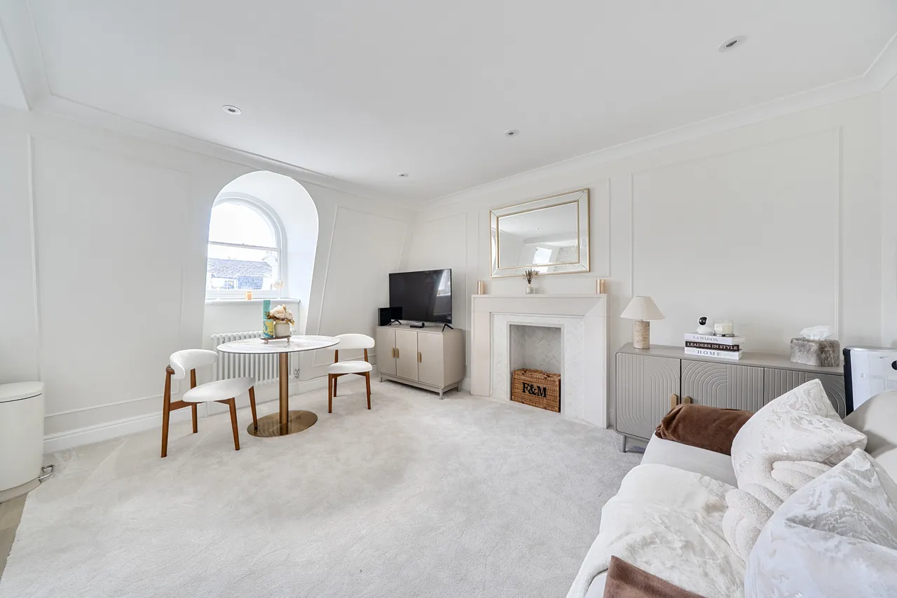1 bed flat for sale — Third Floor Flat, 19 Westgate Terrace, London