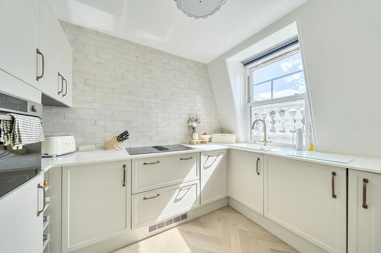 Third Floor Flat, 19 Westgate Terrace, London, photo 6