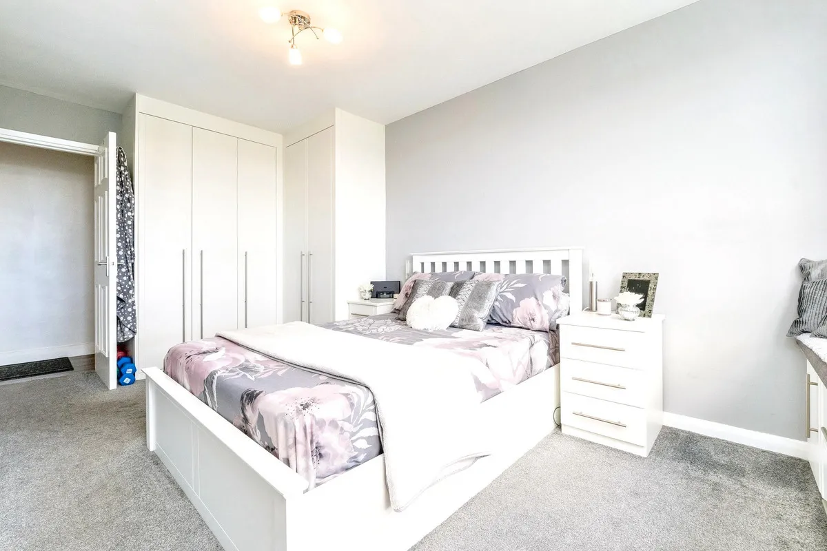 Slewins Close, Hornchurch, RM11, photo 12