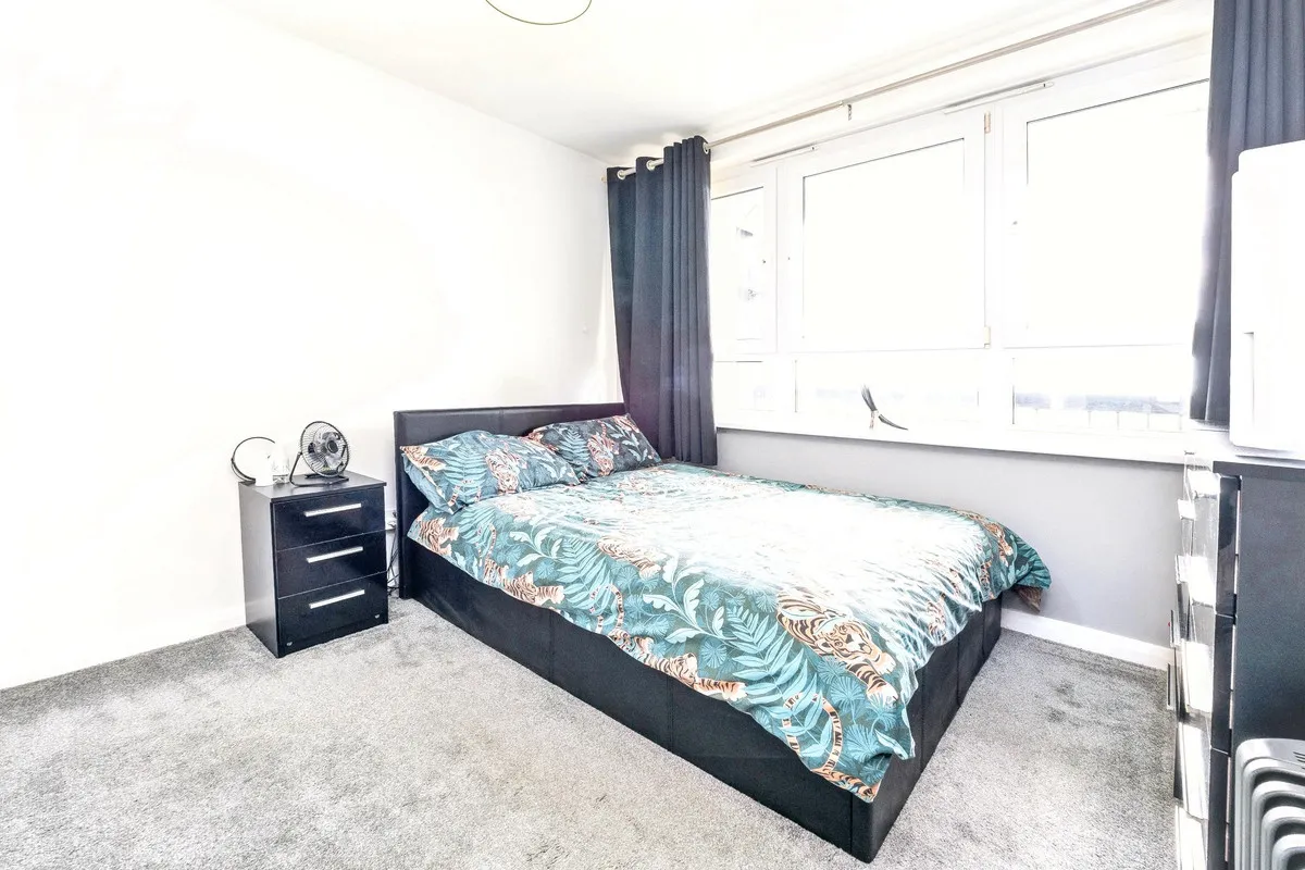 Slewins Close, Hornchurch, RM11, photo 13
