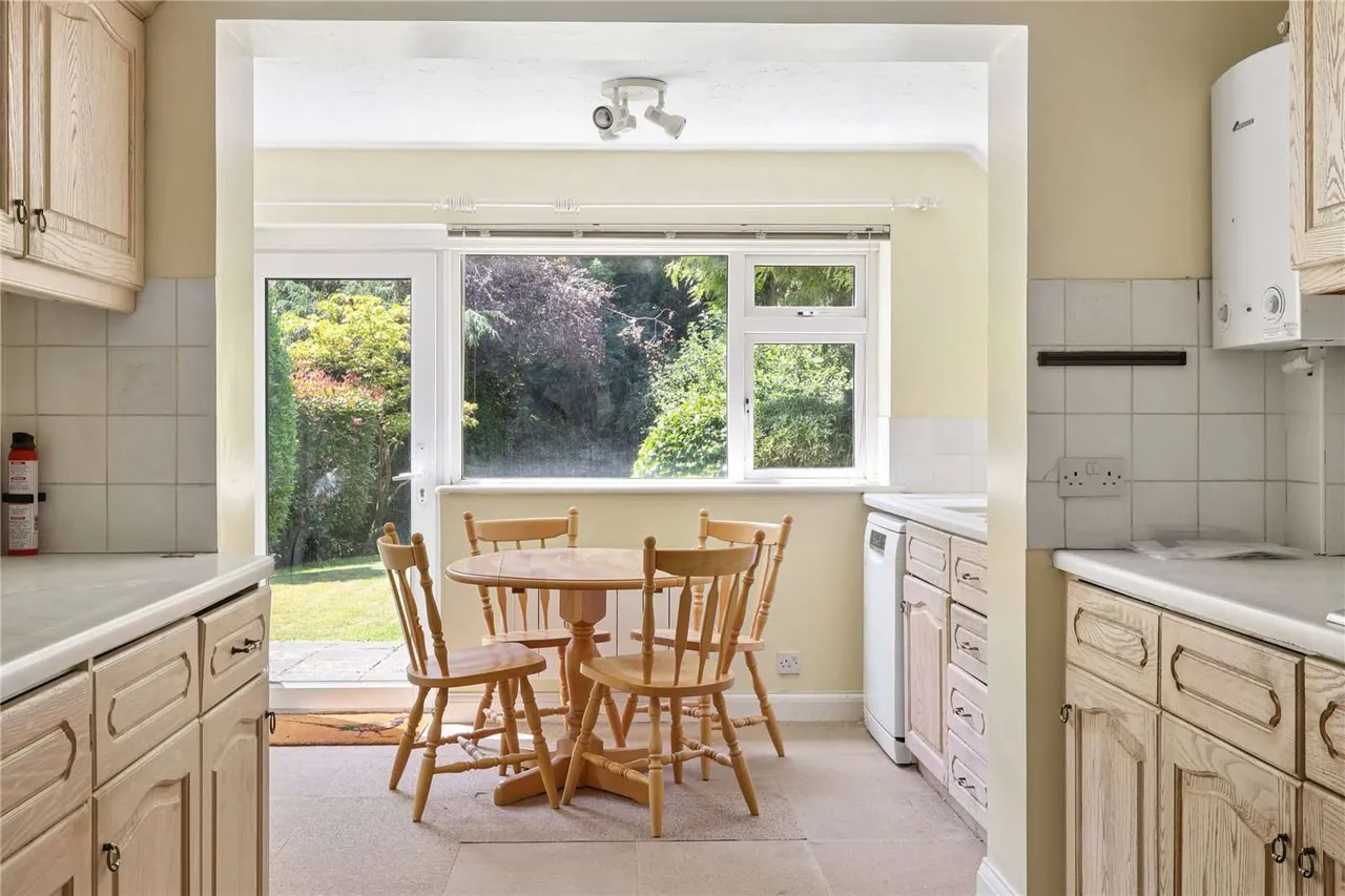 Heath Ridge Green, Cobham, Surrey, KT11 2QJ, photo 7