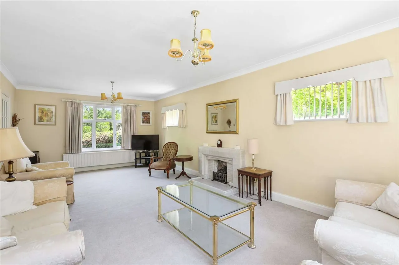 Heath Ridge Green, Cobham, Surrey, KT11 2QJ, photo 5