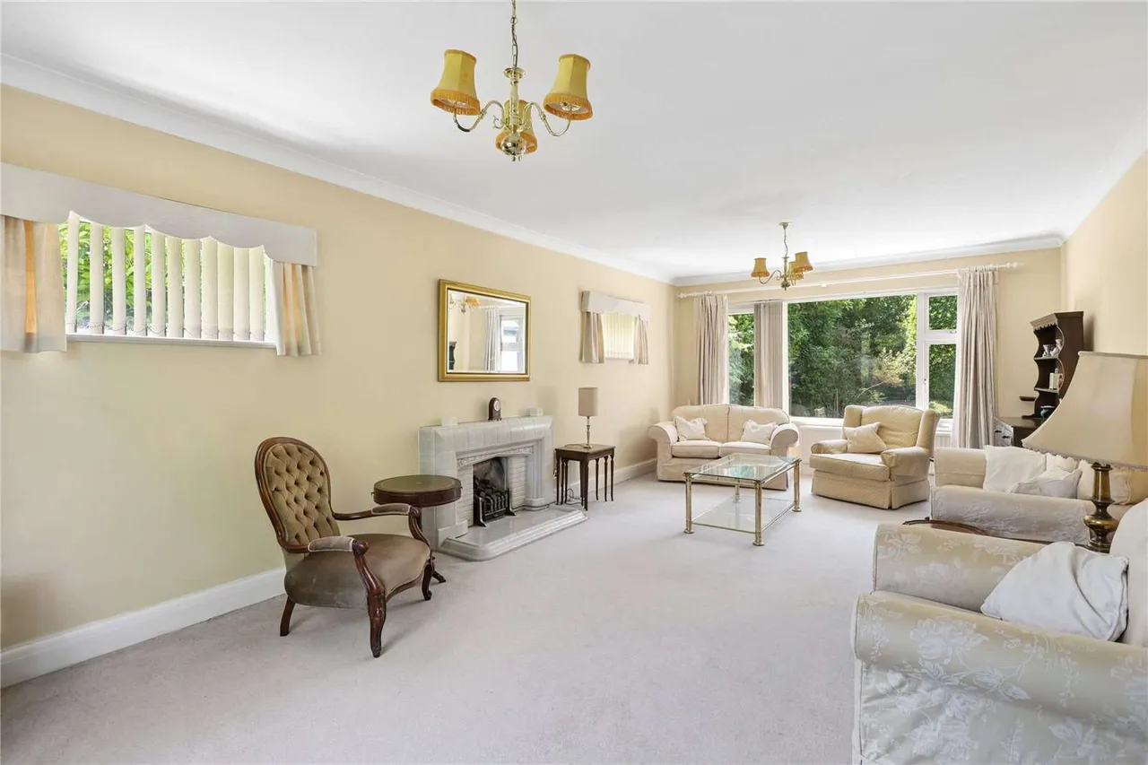 Heath Ridge Green, Cobham, Surrey, KT11 2QJ, photo 4