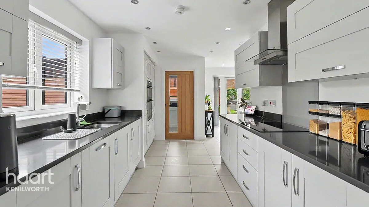 Kensington Close, Stratford-Upon-Avon, CV37, photo 11