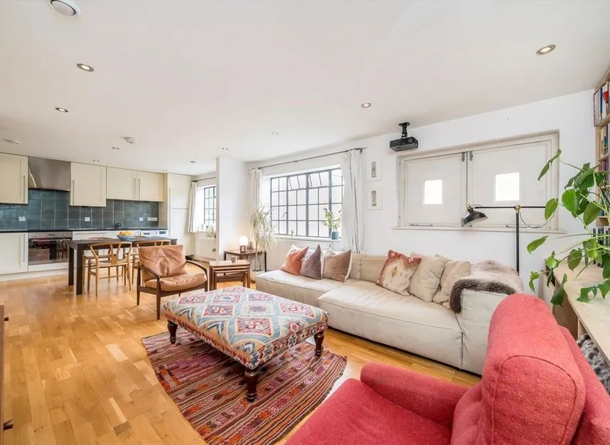 Orleston Mews, Holloway, N7, photo 2
