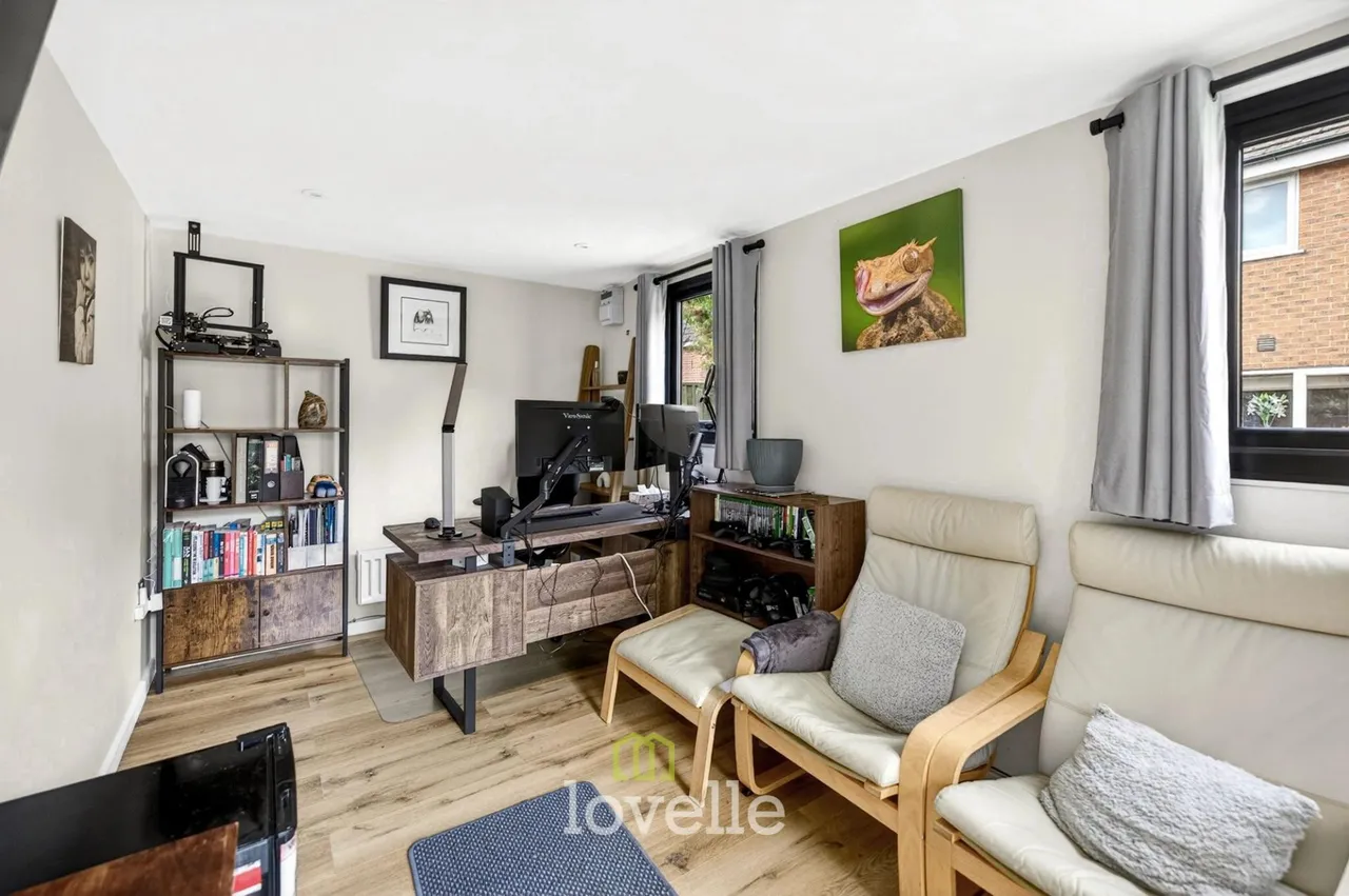 Larkspur Avenue, Healing, DN41, photo 23